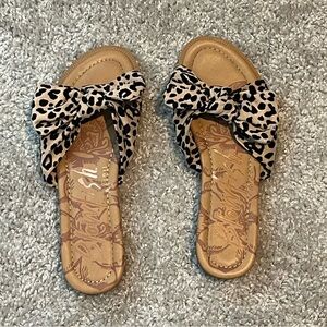 Stylish Leopard Print Bow Sandals